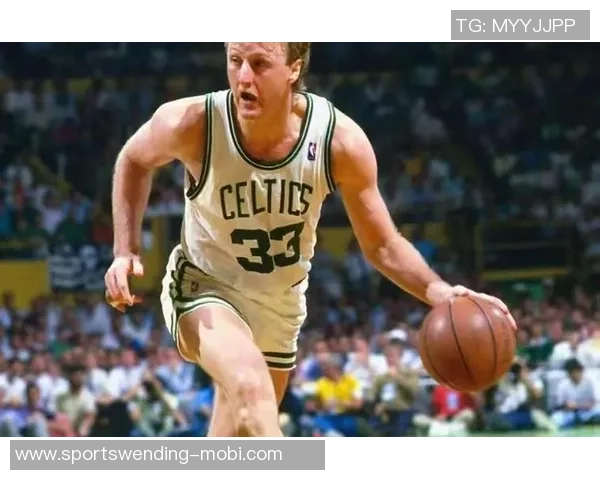 弗拉格在禁区内砍下20分成为历史第二年轻球员比同期詹姆斯大了一天 弗拉格在禁区内砍下20分成为历史第二年轻球员比同期詹姆斯大了一天