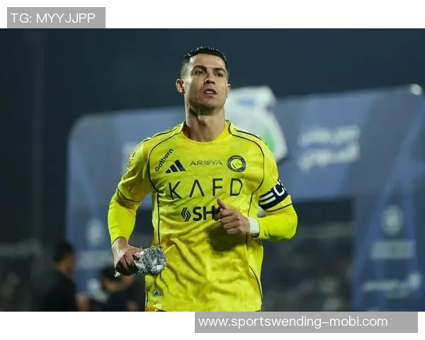 葡萄牙媒体报道C罗施压沙特足坛PIF考虑引进两名重量级球员 葡萄牙媒体报道C罗施压沙特足坛PIF考虑引进两名重量级球员